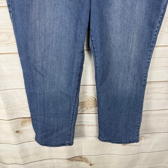 Bandolino Mandie Medium Wash Straight Leg Jeans Plus Size 20W Short - Picture 3 of 10